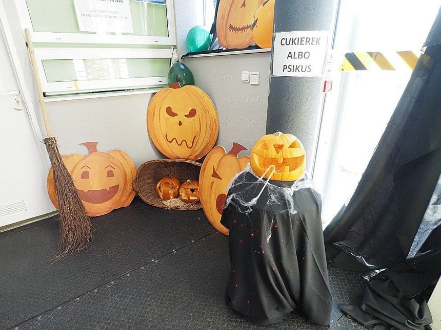 halloween bombonierka 2024