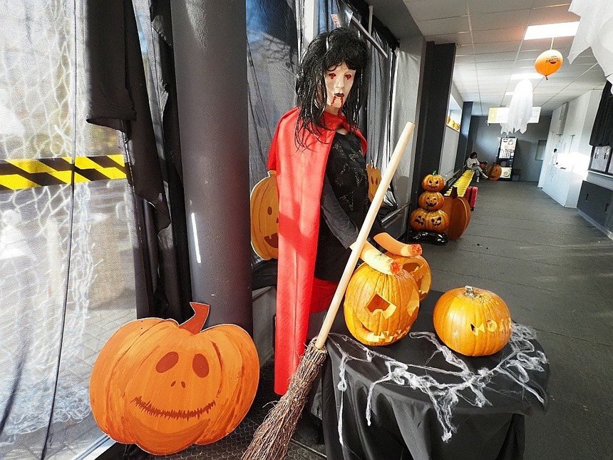 halloween bombonierka 2024